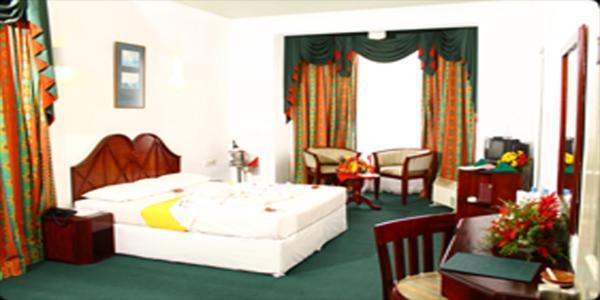 Galway Forest Lodge Hotel Нувара-Элия Экстерьер фото